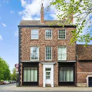 Bootham Court Grade Ii Duplex With Free Parking & Wi-fi - Sleeps 2-6 People Apartment